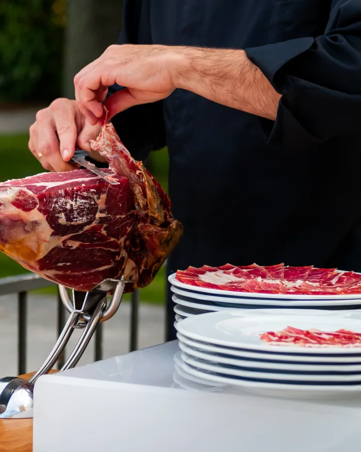 Corte de jamón en eventos y celebraciones - Alhcorte